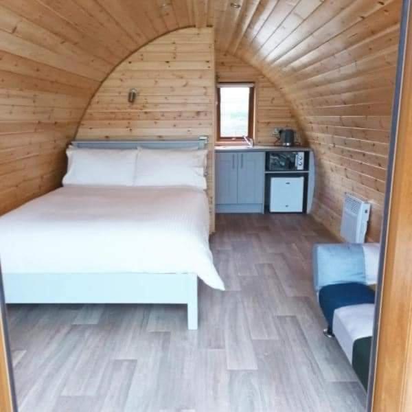 ホテル Wheelhousepods Glamping ドネゴール エクステリア 写真